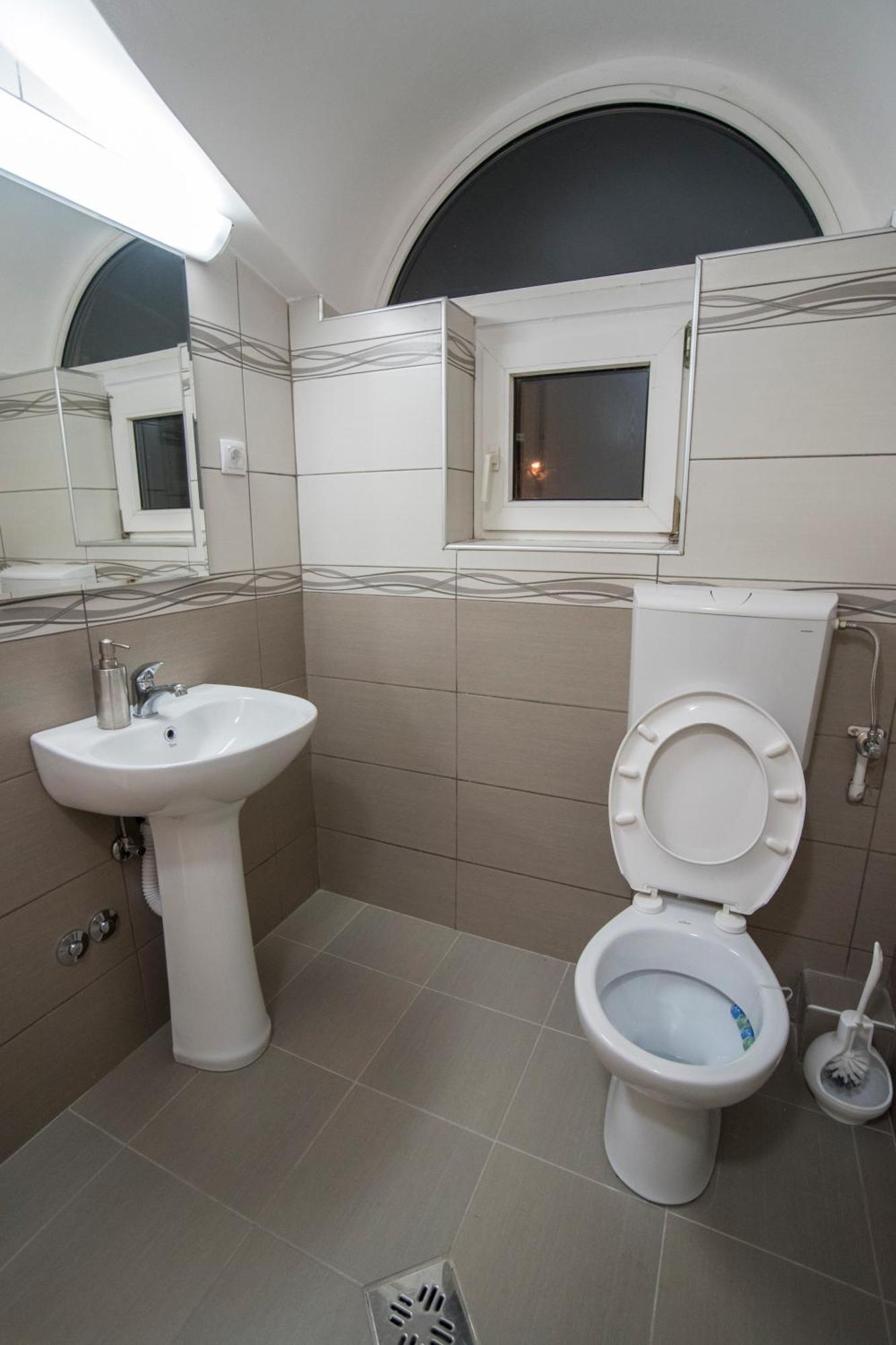 Bloom Inn Ni Szoba fotó