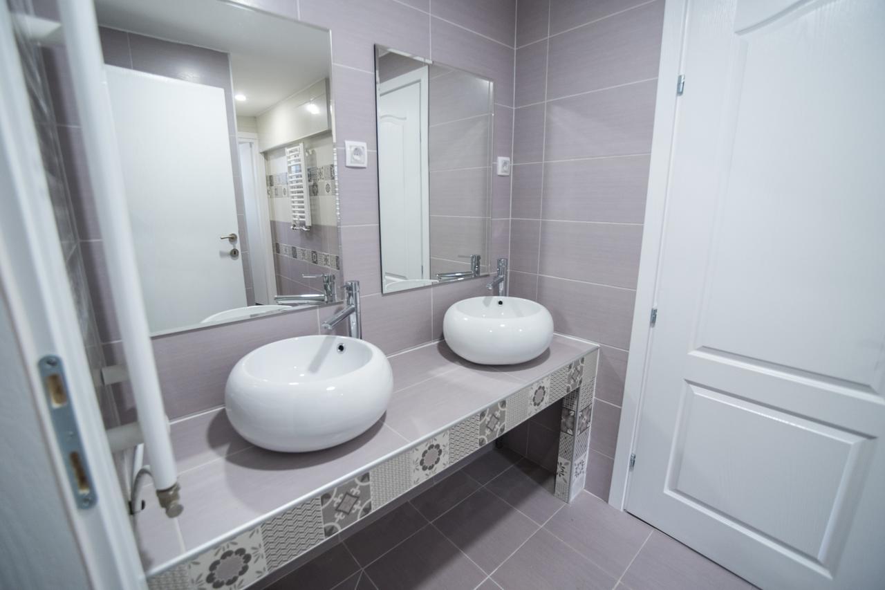 Bloom Inn Ni Kültér fotó