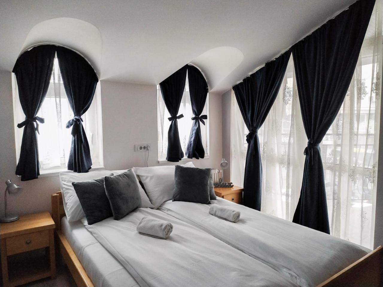 Bloom Inn Ni Kültér fotó